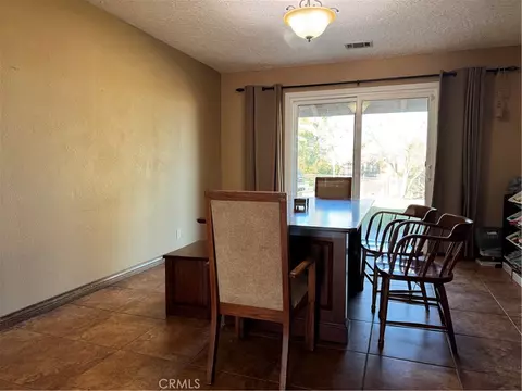 Dining - 16834 Elm St, Hesperia, CA 92345 photo 3 of 3