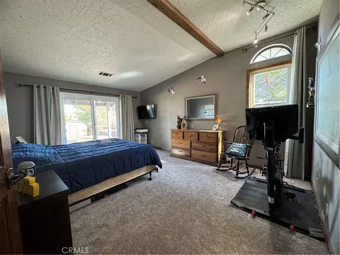Bedroom - 16834 Elm St, Hesperia, CA 92345 photo 2 of 5