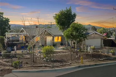 3201 Muriel Dr, Jurupa Valley, CA 92509