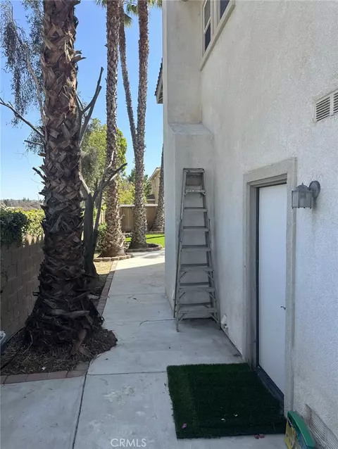 Exterior - 11306 Trailstone Ct, Riverside, CA 92505 photo 5 of 10