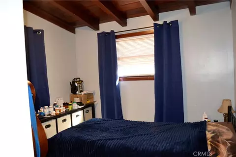 Bedroom - 23747 Pioneer Camp Rd, Crestline, CA 92325 photo 2 of 2