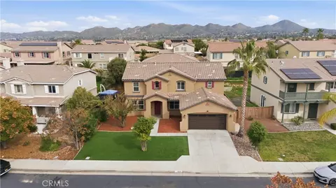 19830 Silverwood Dr, Lake Elsinore, CA 92530
