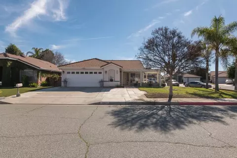 2823 Kingsbury Ave, Hemet, CA 92545