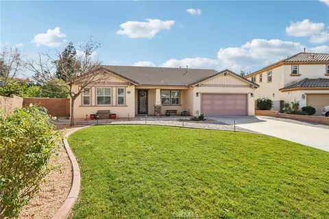 28833 Lemon St, Highland, CA 92346