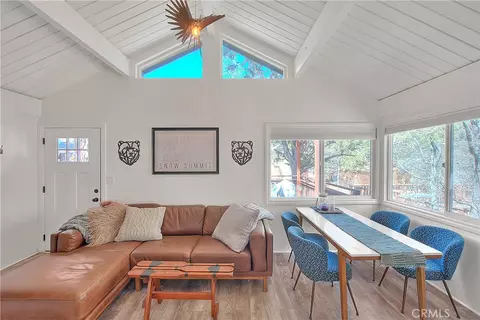 346 San Bernardino Ave, Sugarloaf, CA 92386