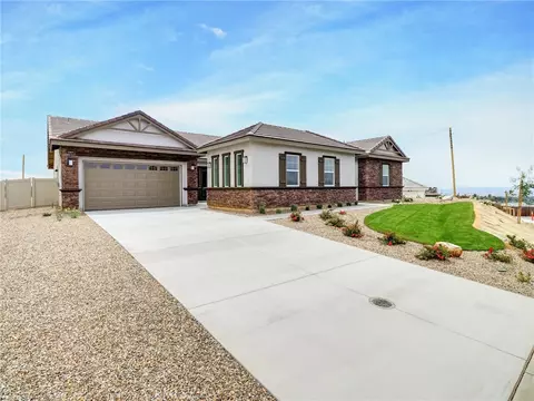 35873 Wildwood Crest Dr, Yucaipa, CA 92399