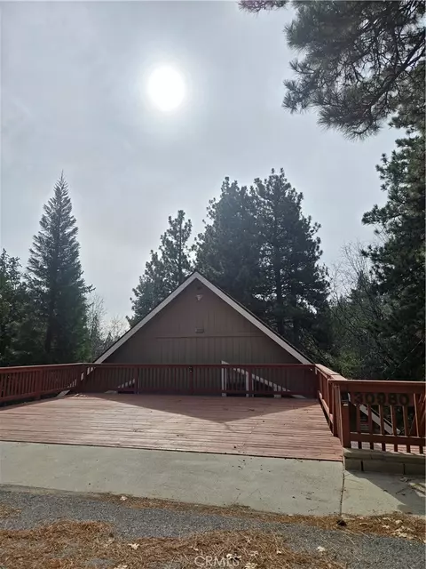30980 Nob Hl, Running Springs, CA 92382