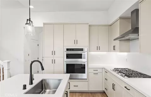 Kitchen - 760 Gadwall, Irvine, CA 92618 photo 4 of 4