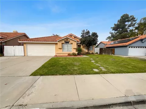 25311 Chicago Ave, Hemet, CA 92544