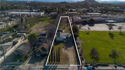 4166 Strong St, Riverside, CA 92501