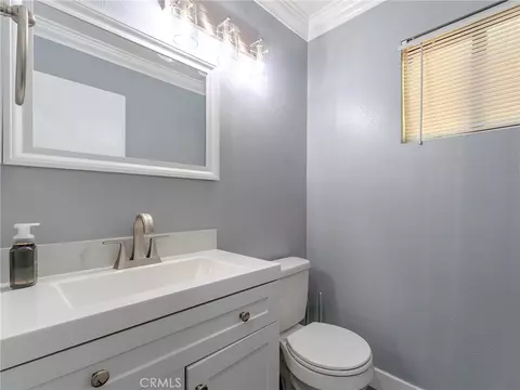 Bath - 11936 Ottawa Pl #87, Chino, CA 91710 photo 1 of 4