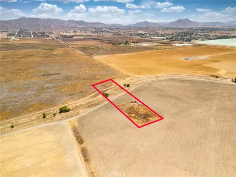 27200 San Jacinto, Perris, CA 92571 photo 2