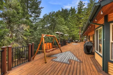 Exterior - 268 Cedarbrook, Twin Peaks, CA 92391 photo 5 of 16