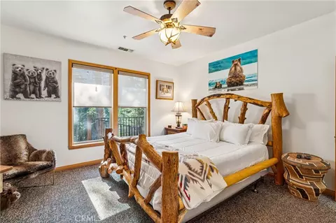 Bedroom - 268 Cedarbrook, Twin Peaks, CA 92391 photo 2 of 4