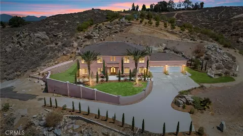 17190 Small Canyon Ln, Riverside, CA 92506