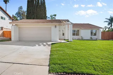 2905 Overland Ct, Highland, CA 92346