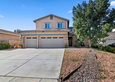 335 Pinnacle, Perris, CA 92570