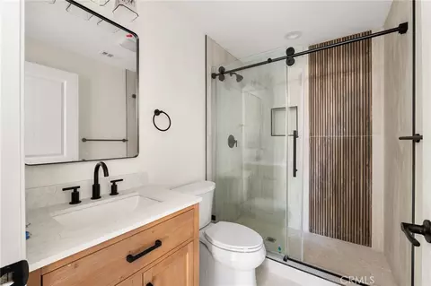 Bath - 3260 Howe St, Corona, CA 92881 photo 4 of 4
