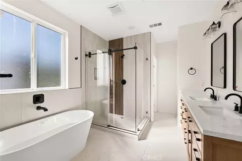 Bath - 3260 Howe St, Corona, CA 92881 photo 1 of 4