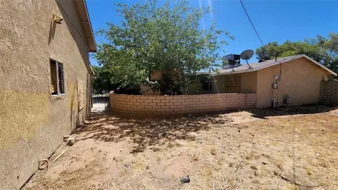 Exterior - 22330 Miramot Rd, Apple Valley, CA 92308 photo 3 of 3