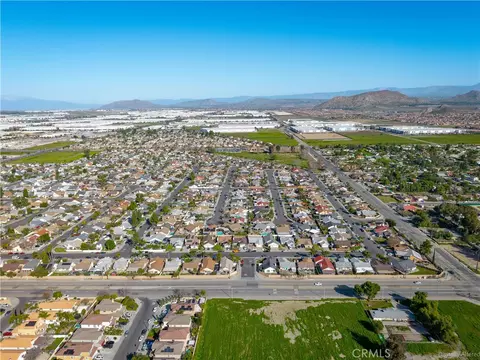 View/Area - 2231 Flash Ct, Perris, CA 92571 photo 7 of 17