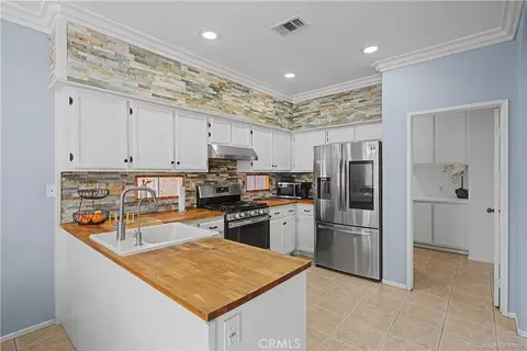 Kitchen - 2231 Flash Ct, Perris, CA 92571 photo 1 of 4