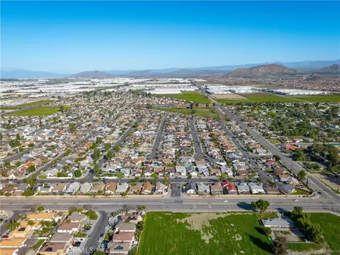 View/Area - 2231 Flash Ct, Perris, CA 92571 photo 7 of 17