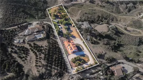 View/Area - 17423 Wicker Way, Riverside, CA 92504 photo 5 of 7
