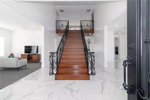 Entry Way - 17423 Wicker Way, Riverside, CA 92504 photo 2 of 7