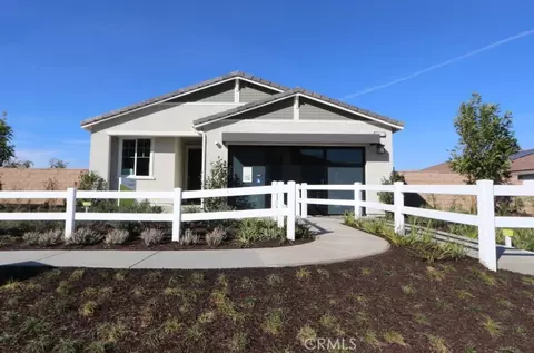 31672 Settlers Rd, Winchester, CA 92596