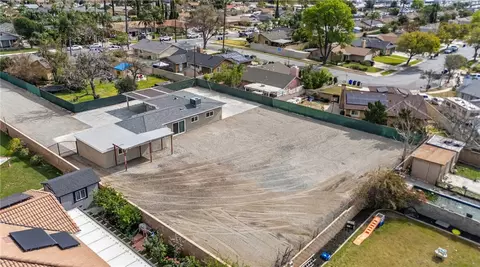 9784 Poplar Ave, Fontana, CA 92335