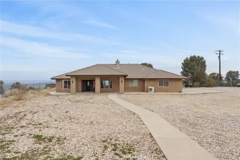 9050 Ponderosa Rd, Pinon Hills, CA 92372