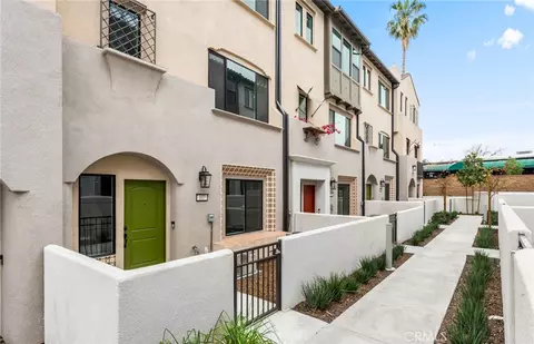 107 Kimberwick Ct, Burbank, CA 91506
