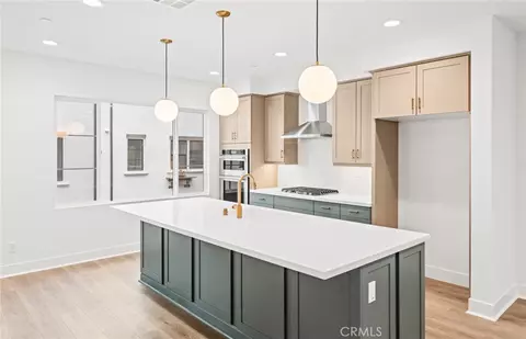 106 Kimberwick Ct, Burbank, CA 91506