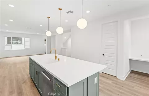 Other - 106 Kimberwick Ct, Burbank, CA 91506 photo 4 of 7