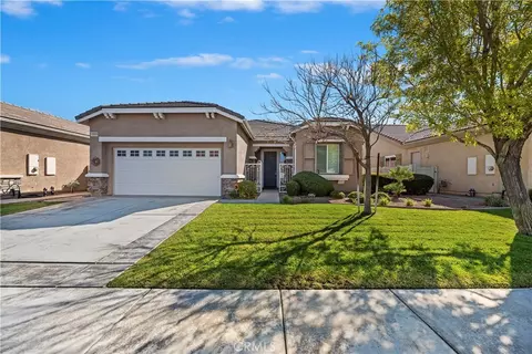 10509 Lanigan Rd, Apple Valley, CA 92308