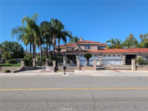 1719 Crystal Ridge Ct, Riverside, CA 92506