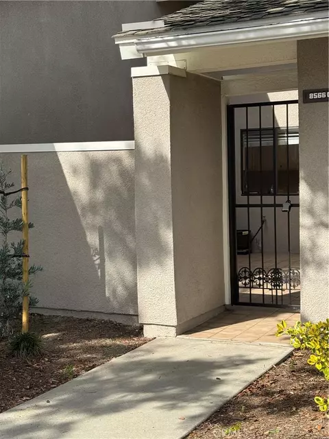 8566 Trinity #819C, Huntington Beach, CA 92646