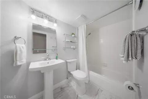 Bath - 7700 Westpark, Riverside, CA 92506 photo 1 of 8