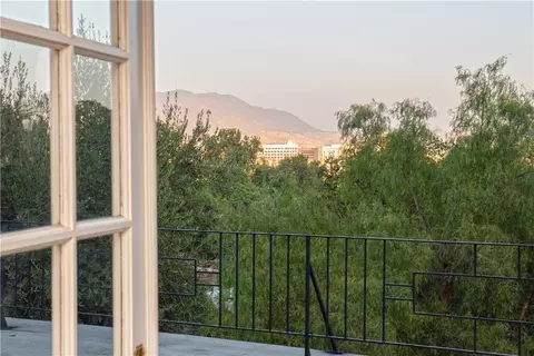 View/Area - 4227 Miramonte Pl, Riverside, CA 92501 photo 1 of 4