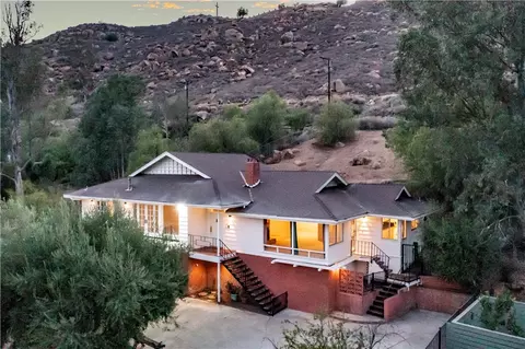 Exterior - 4227 Miramonte Pl, Riverside, CA 92501 photo 2 of 6