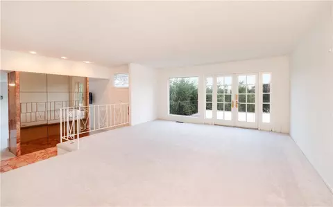 Living - 4227 Miramonte Pl, Riverside, CA 92501 photo 3 of 5