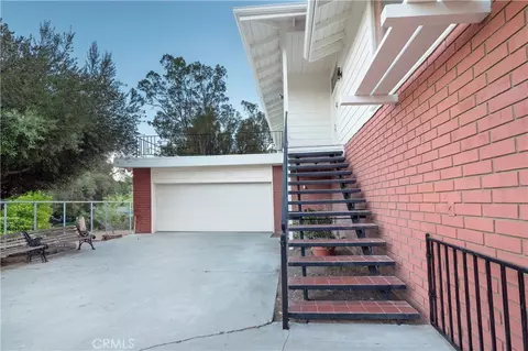 Exterior - 4227 Miramonte Pl, Riverside, CA 92501 photo 4 of 6