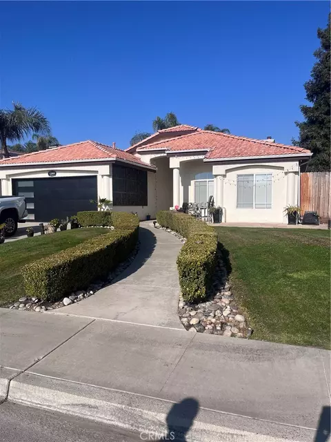 1344 E Parkview Ct, Visalia, CA 93292