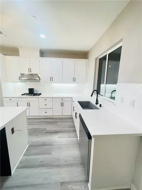 658 Aswut Cir, San Jacinto, CA 92582