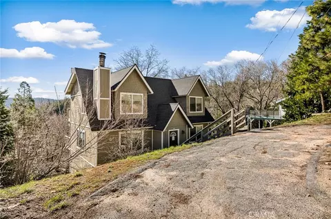 971 Nadelhorn Dr, Lake Arrowhead, CA 92352