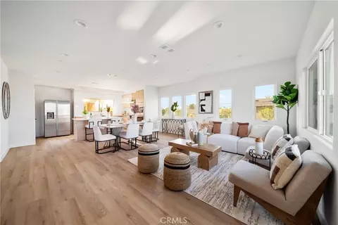 7692 9th St #105, Buena Park, CA 90621