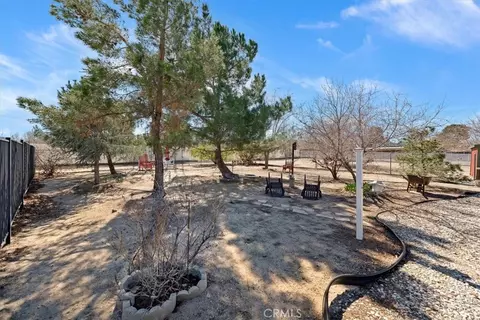 Exterior - 9860 Alta Mesa Ave, Phelan, CA 92371 photo 20 of 22
