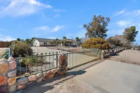 9860 Alta Mesa Ave, Phelan, CA 92371