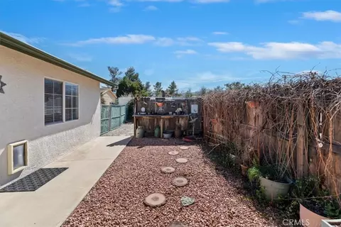 Exterior - 9860 Alta Mesa Ave, Phelan, CA 92371 photo 6 of 22